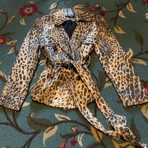 Leopard jacket with small shoulder pads